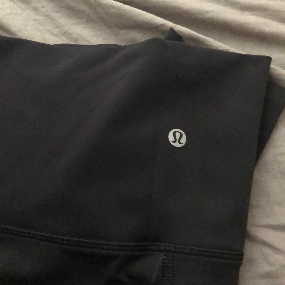 Black full-length LuluLemon Leggings